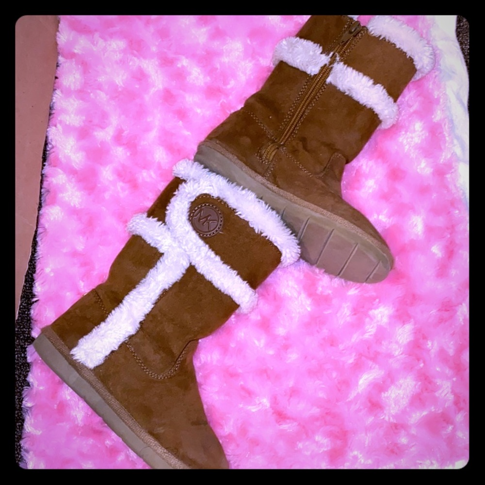 Michael Kors girl boots size 11